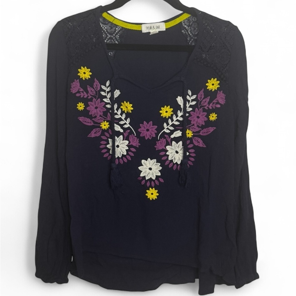 Taylor & Sage Navy Blue Floral Graphic Blouse with Relaxed Fit- Womens XS